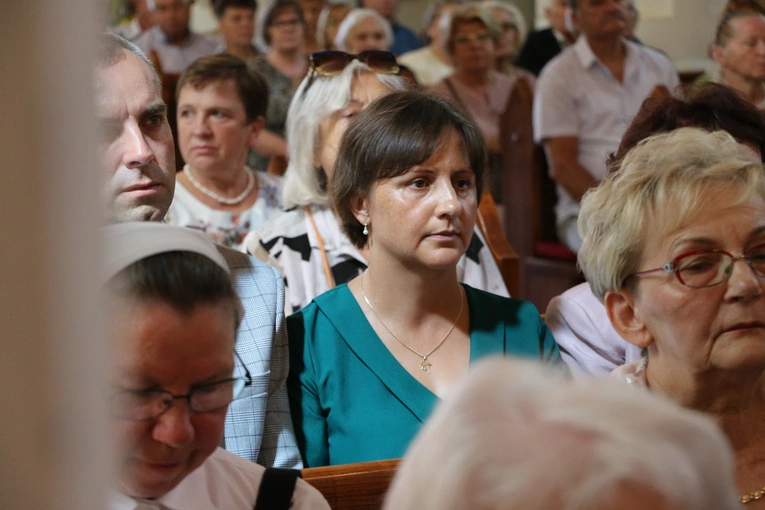 Popowo Kościelne. Poświęcenie cegły z Dzrwi Świętych bazyliki św. Piotra w Watykanie