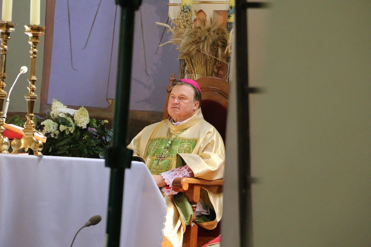 Popowo Kościelne. Poświęcenie cegły z Dzrwi Świętych bazyliki św. Piotra w Watykanie