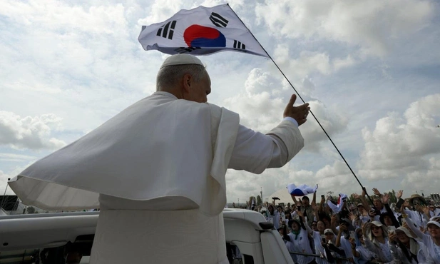 Kard. Farrell: niech temat ŚDM w Seulu prowadzi młodzież, duszpasterzy i biskupów