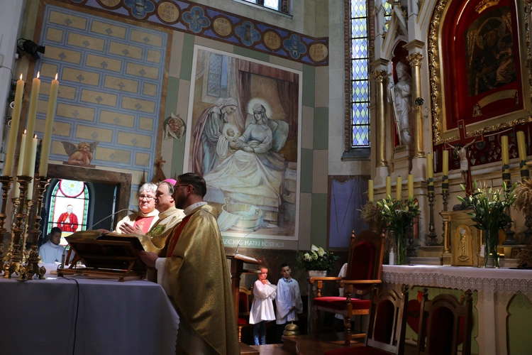 Popowo Kościelne. Poświęcenie cegły z Dzrwi Świętych bazyliki św. Piotra w Watykanie