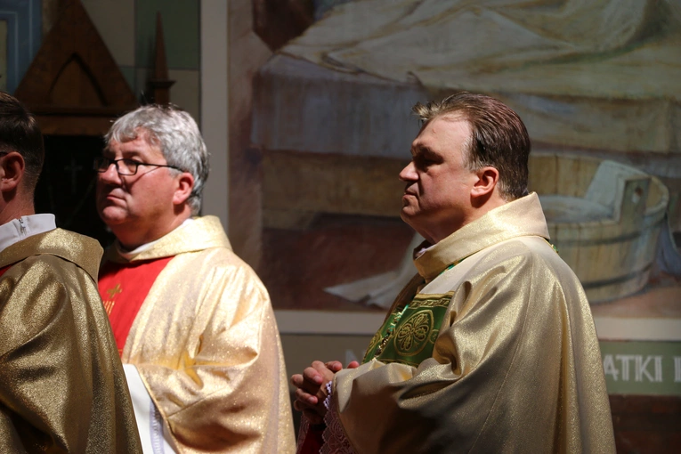 Popowo Kościelne. Poświęcenie cegły z Dzrwi Świętych bazyliki św. Piotra w Watykanie