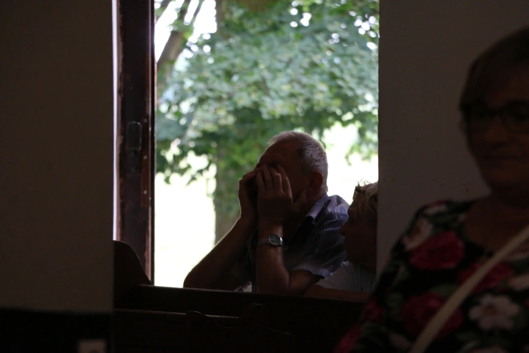 Popowo Kościelne. Poświęcenie cegły z Dzrwi Świętych bazyliki św. Piotra w Watykanie