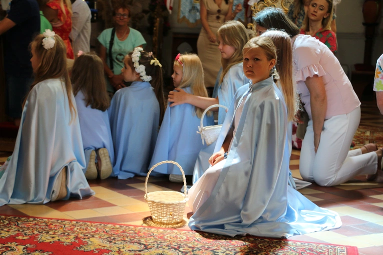 Popowo Kościelne. Poświęcenie cegły z Dzrwi Świętych bazyliki św. Piotra w Watykanie
