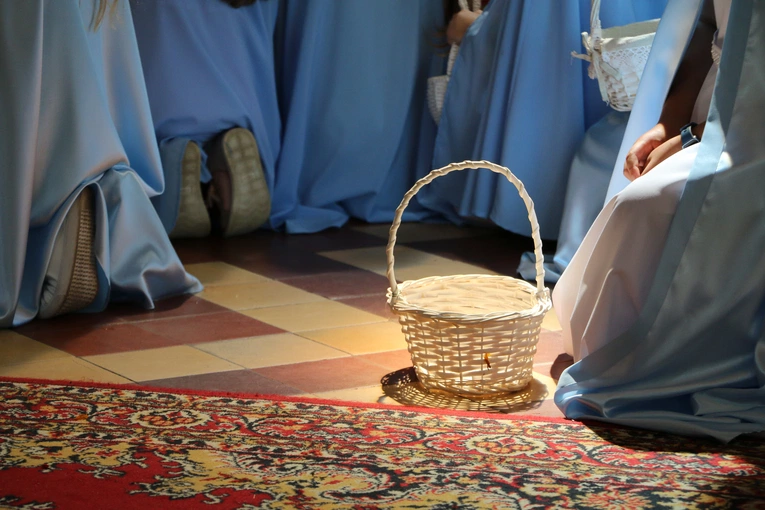 Popowo Kościelne. Poświęcenie cegły z Dzrwi Świętych bazyliki św. Piotra w Watykanie