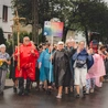 Z obiektywem wśród pielgrzymów