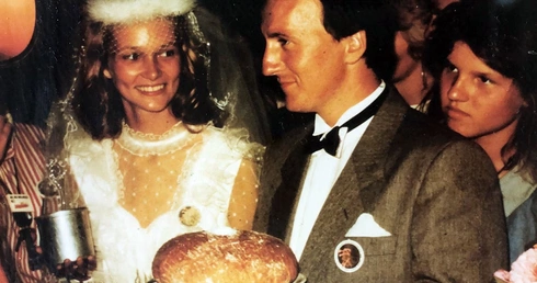 37 lat temu wzięli ślub na pieszej pielgrzymce. A potem związali się z nią na całe życie