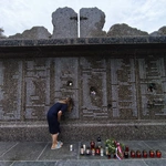 Przy Pomniku Ofiar Rzezi Woli