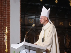 Abp Galbas w warszawskiej archikatedrze: urząd Prezydenta powinien nas wszystkich jednoczyć