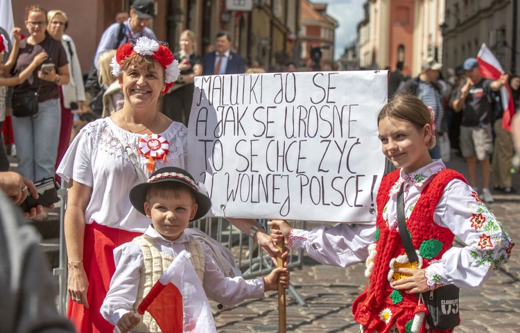 Tłumy na ulicach Starego Miasta witały nowego prezydenta