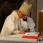 Szczawin Kościelny. Konsekracja ołtarza