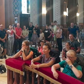  Po raz 14. szli od Królowej Beskidów do Królowej Podhala.