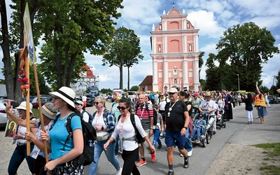 Pielgrzymi przez 13 dni mają do pokonania 420 kilometrów.