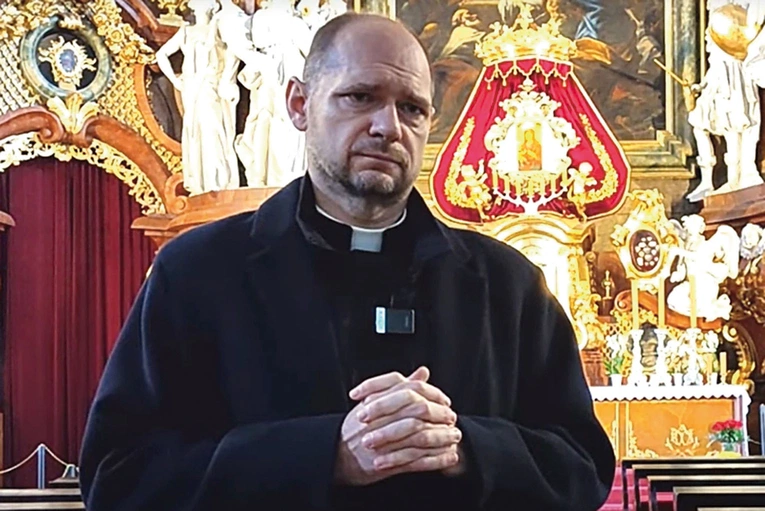 Ks. Łukasz Langenfeld. 