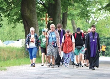 Pielgrzymi na Jasną Górę tradycyjnie wyruszyli z sanktuarium Matki Bożej Gietrzwałdzkiej.
