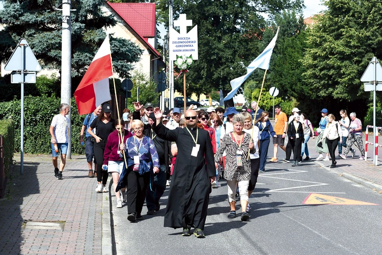 Najdłuższą tradycję  ma pielgrzymka z Głogowa,  która odbyła się już po raz 45.