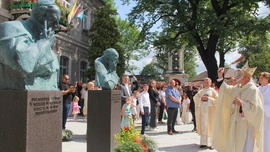 Granit wiary i miłości, nowe serca, powrót dwóch wielkich Polaków i Krople Dobroci