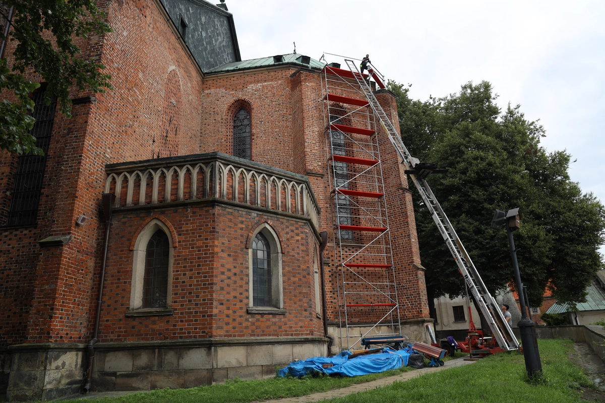 Remont organów i dachu w sandomierskiej katedrze