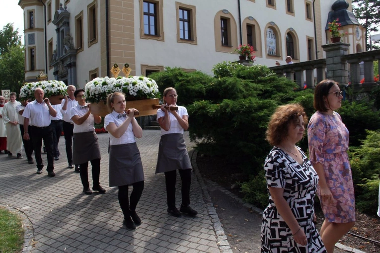 Metropolitalna uroczystość ku czci św. Jacka w Kamieniu Śląskim