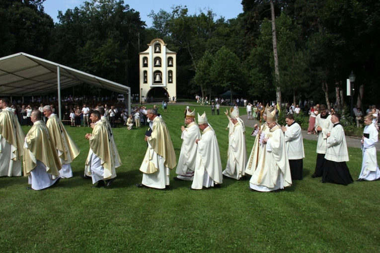Metropolitalna uroczystość ku czci św. Jacka w Kamieniu Śląskim