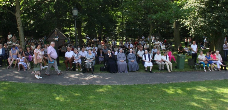 Metropolitalna uroczystość ku czci św. Jacka w Kamieniu Śląskim