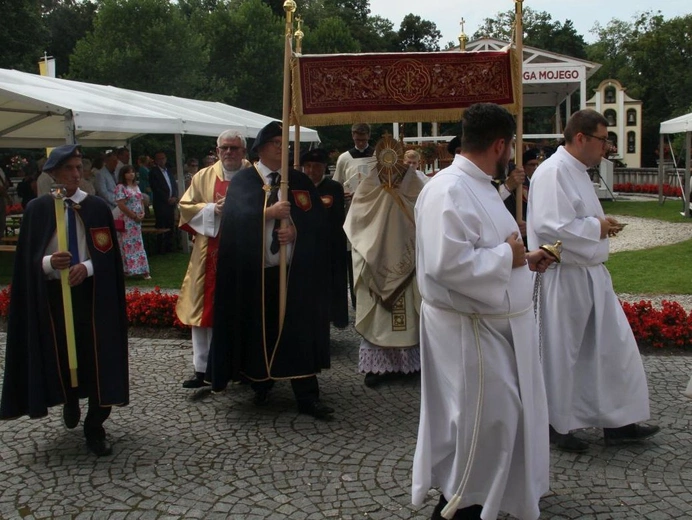 Metropolitalna uroczystość ku czci św. Jacka w Kamieniu Śląskim