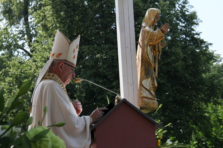 Metropolitalna uroczystość ku czci św. Jacka w Kamieniu Śląskim