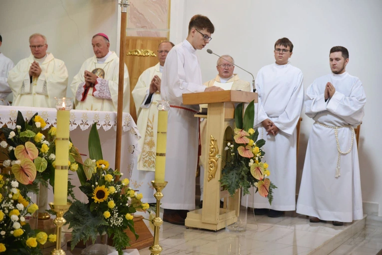 Radomyśl Wielki - poświęcenie ołtarza