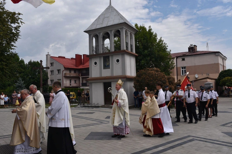 Radomyśl Wielki - poświęcenie ołtarza