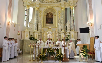 Radomyśl Wielki - poświęcenie ołtarza