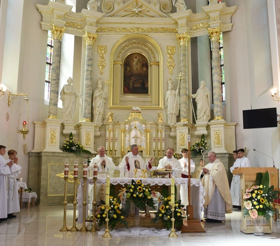 Radomyśl Wielki - poświęcenie ołtarza