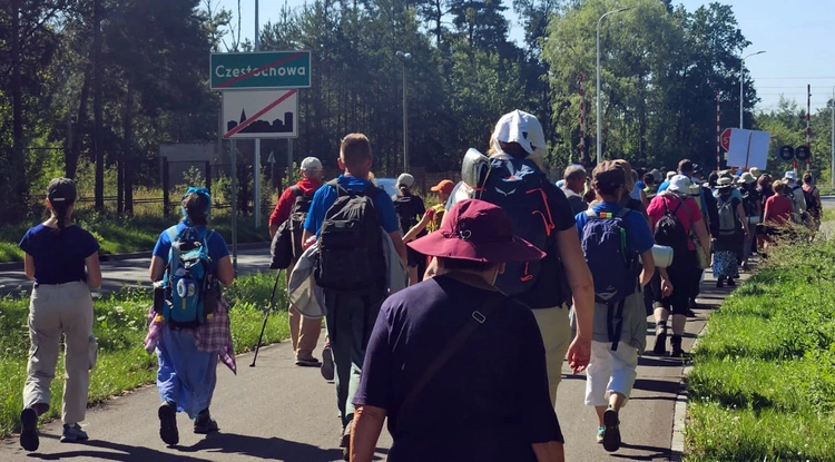 Pielgrzymka... nadal idzie! Wyszli z Jasnej Góry w stronę Krakowa