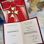 Krzyż Komandorski Orderu Odrodzenia Polski przyznany misjonarce z Cieszyna. 