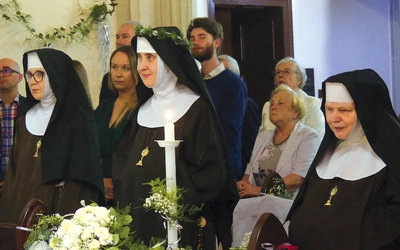 S. Rafaela Rapacz (w środku) w dniu srebrnego jubileuszu swoich ślubów. 