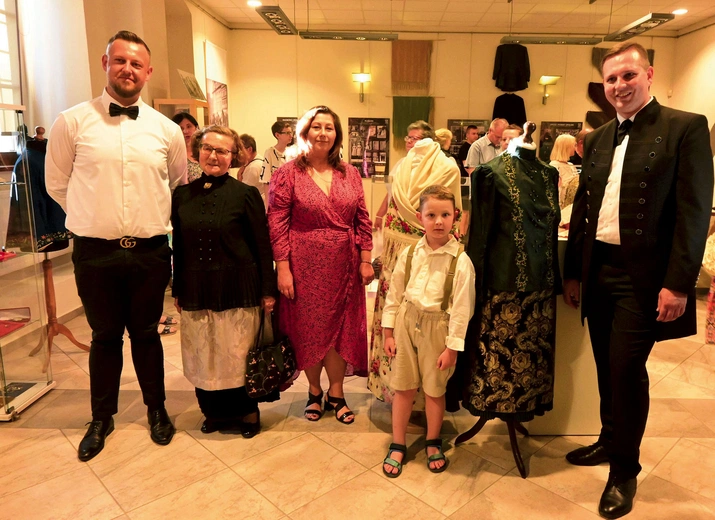 Od lewej: Tomasz Czorny, Julita Ćwikła i Róża Zgorzelska opowiadali o swoich zbiorach.