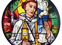 „Św. Jacek”,  1935 r.,  Karl Polster, Mayer'sche Hofkunstanstalt, Monachium. Kościół Chrystusa Króla, Gliwice.