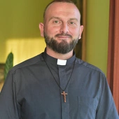 – Nie mieliśmy szans na żadną pomoc. W takich chwilach uświadamiasz sobie, że jest tylko Bóg, tylko On cię uratuje – wspomina o. Wojciech Pawłowski SVD.