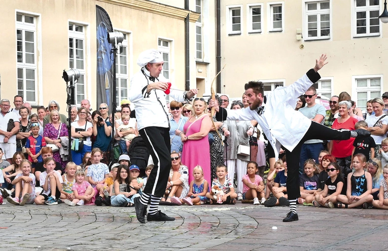Teatr na Walizkach w spektaklu „Ristorante”.