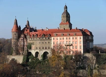 Zamek pomnikiem
