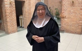 Siostra Katharina, przeorysza klasztoru