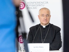 Bp Ważny o komisji ds. zbadania zjawiska pedofilii