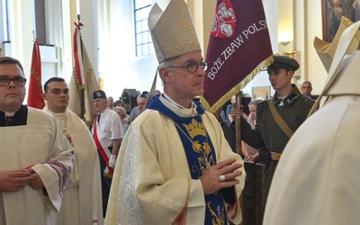 Msza święta w Konkatedrze Matki Bożej Zwycięskiej na warszawskim Kamionku z okazji 105. Rocznicy Bitwy Warszawskiej
