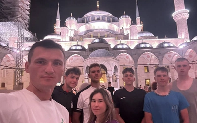 Na rowerach dotarli już do Lizbony, Rzymu i Stambułu. Czas na La Salette