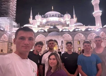 Na rowerach dotarli już do Lizbony, Rzymu i Stambułu. Czas na La Salette