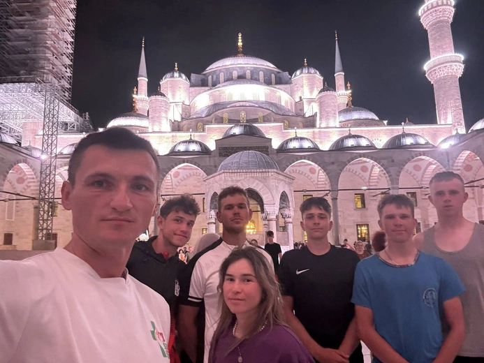 Na rowerach dotarli już do Lizbony, Rzymu i Stambułu. Czas na La Salette