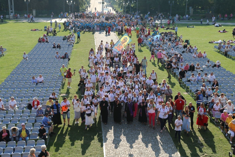 Pielgrzymka 2025. Wejście na Jasną Górę