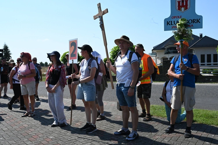 Postój obiadowy w Gwoździanach