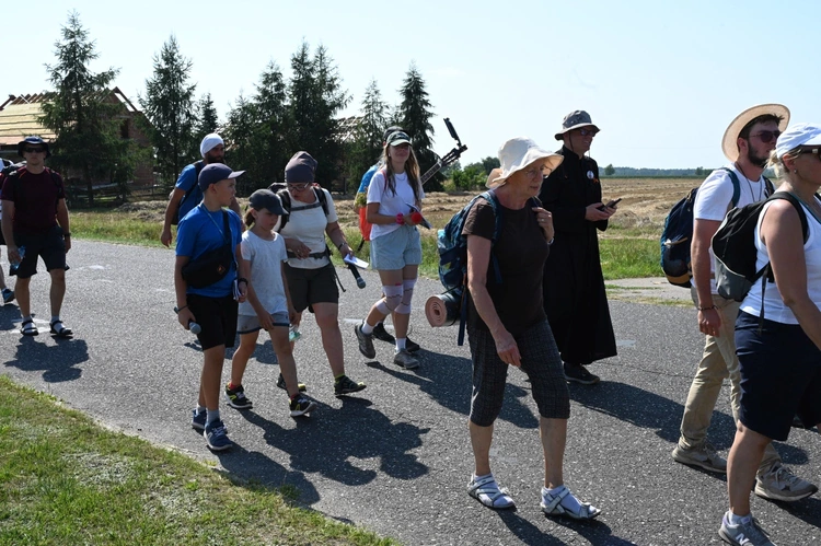 Postój obiadowy w Gwoździanach