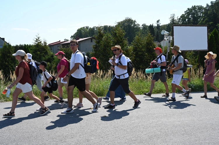 Postój obiadowy w Gwoździanach
