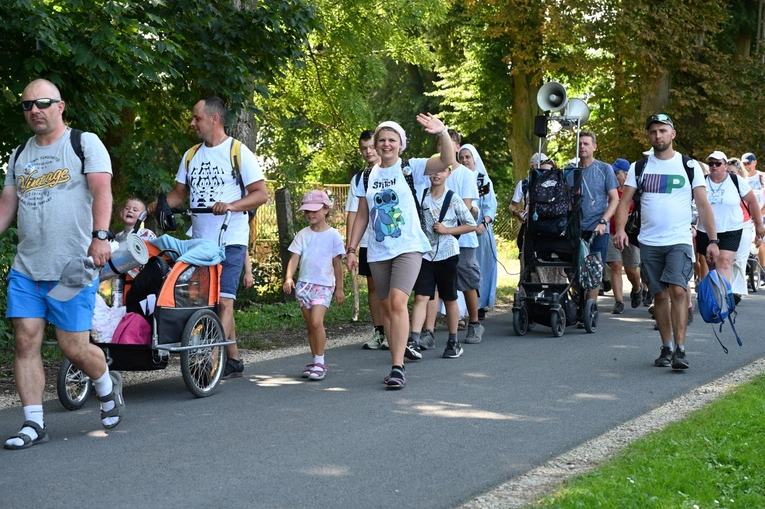 Postój obiadowy w Gwoździanach