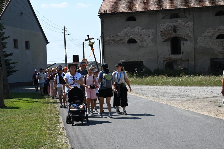 Postój obiadowy w Gwoździanach